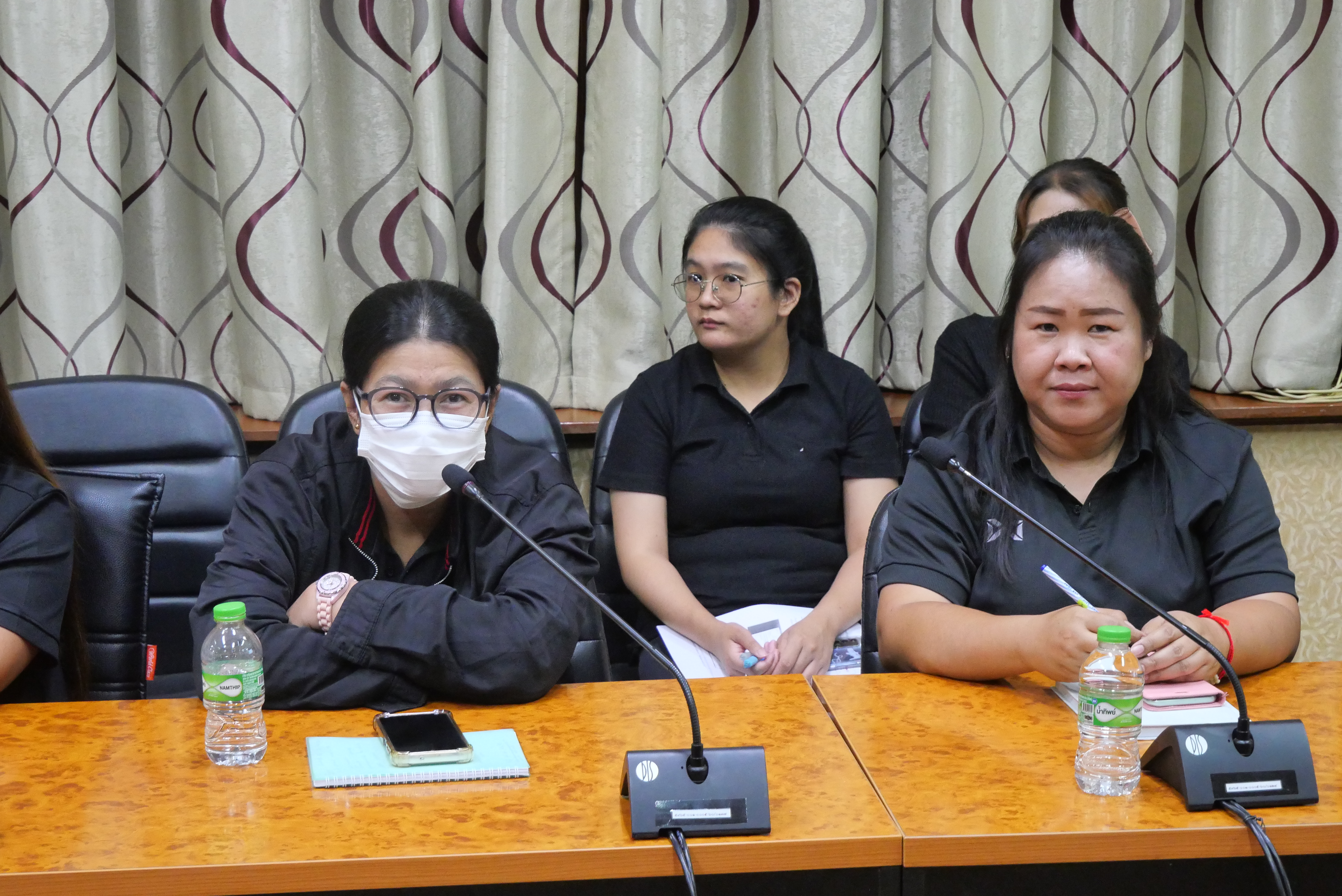 title - รองเลขาธิการ ส.ป.ก. ประชุมติดตามความก้าวหน้าการส่งเอกสารเบิกจ่ายผ่านระบบสารบรรณอิเล็กทรอนิกส์ (e-Office) ของสำนักบริหารกลาง 